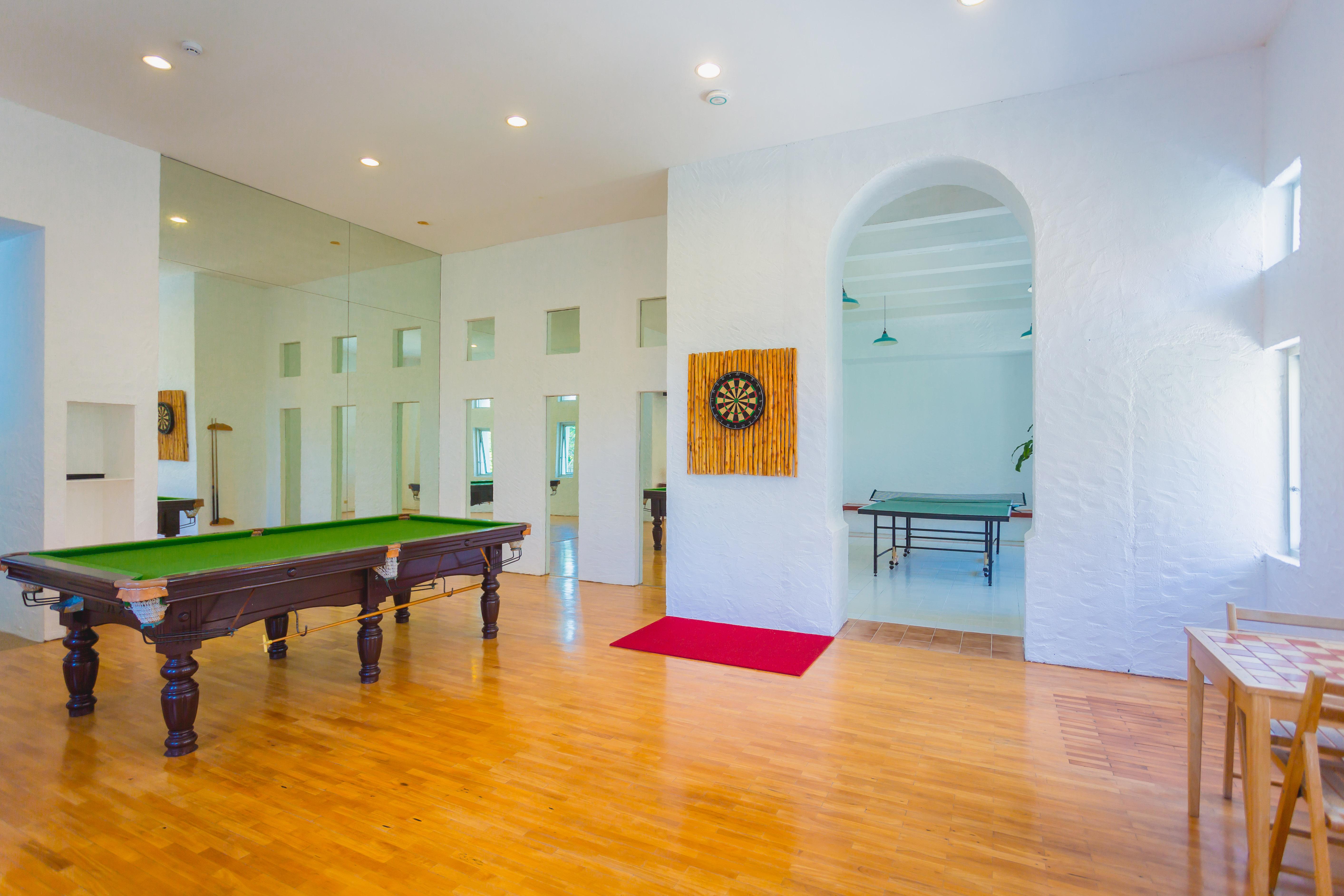 Waterfront Suites Phuket By Centara Karon Exterior foto