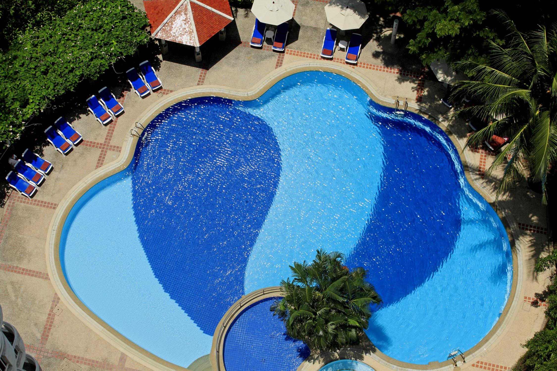 Waterfront Suites Phuket By Centara Karon Exterior foto