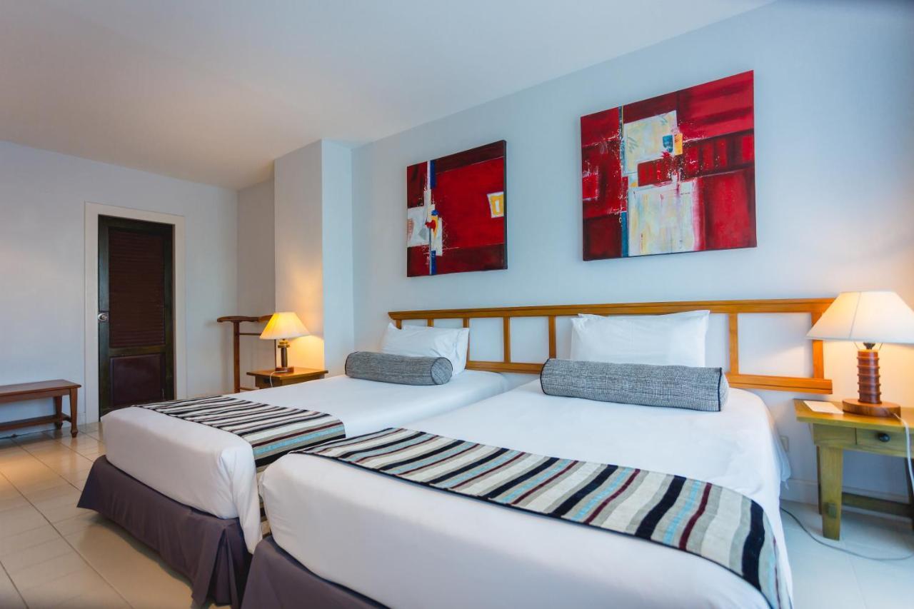 Waterfront Suites Phuket By Centara Karon Exterior foto