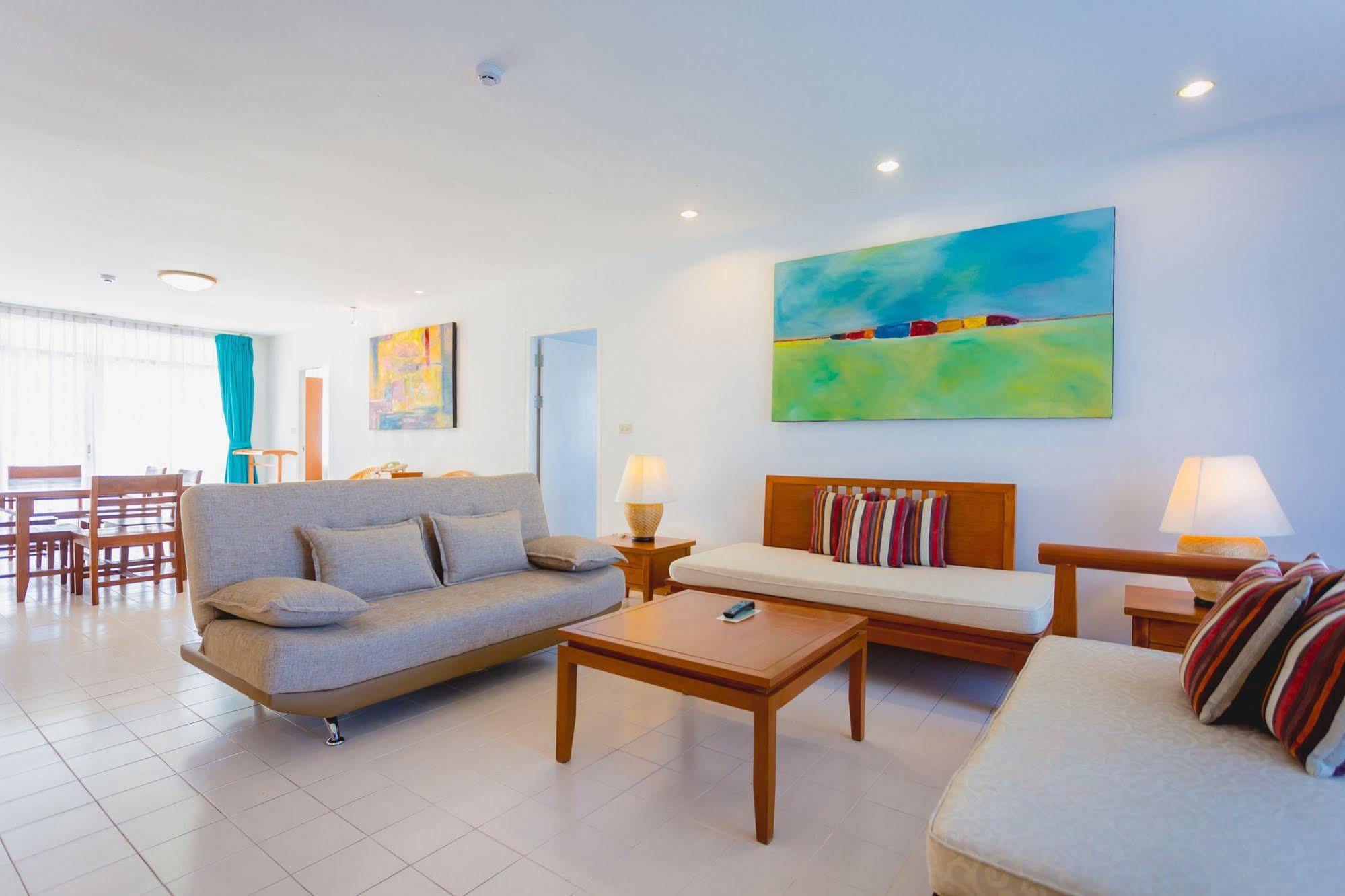 Waterfront Suites Phuket By Centara Karon Exterior foto