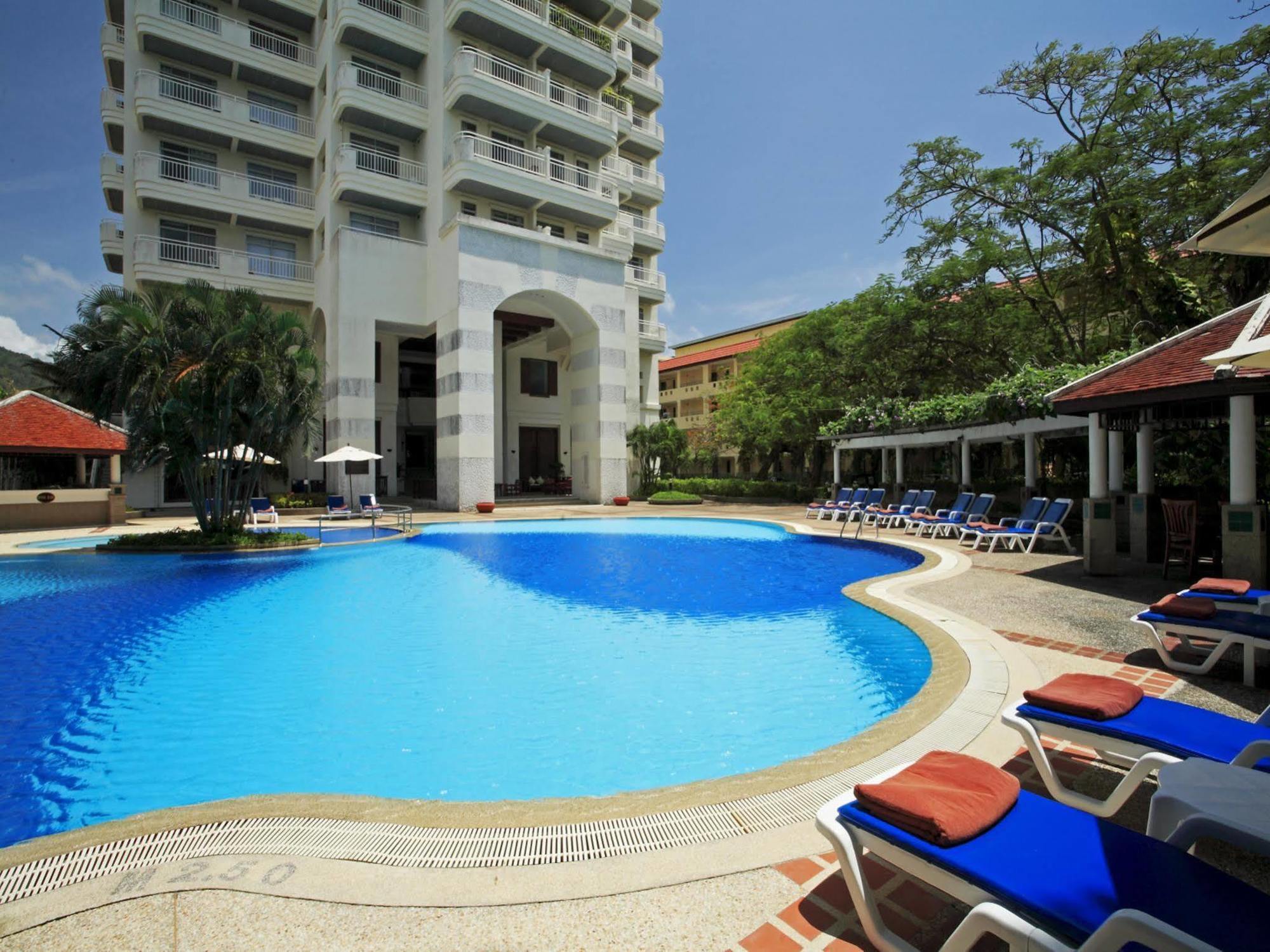 Waterfront Suites Phuket By Centara Karon Exterior foto